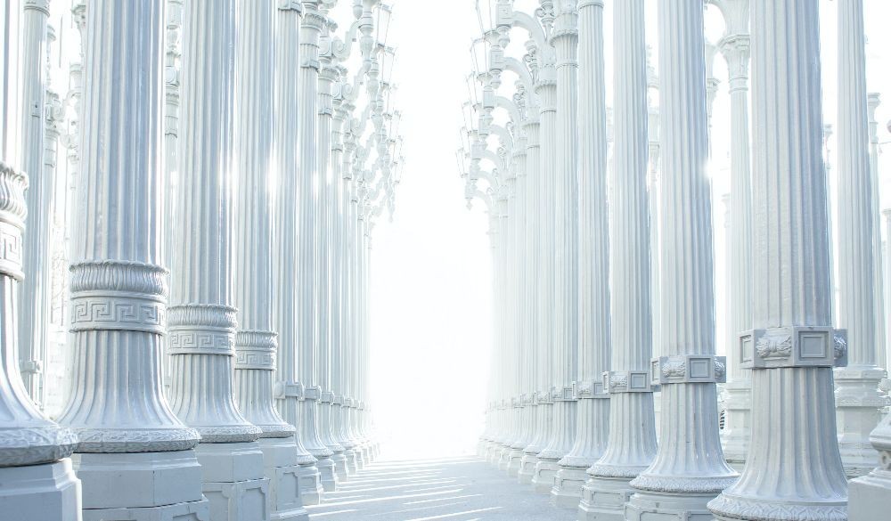 3 Reasons Why a Lawyer is Crucial in Spanish Real Estate Transactions