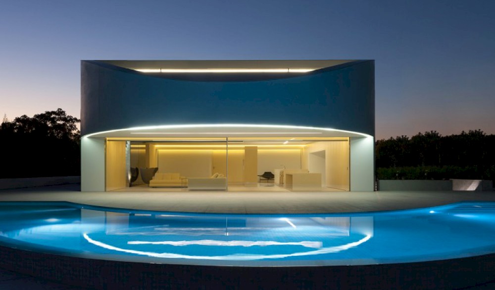 Spanish Property Sales Up by 9.9 points in February 2017 Confidence Is High And New Designs - Well Breaking The Norm.........
