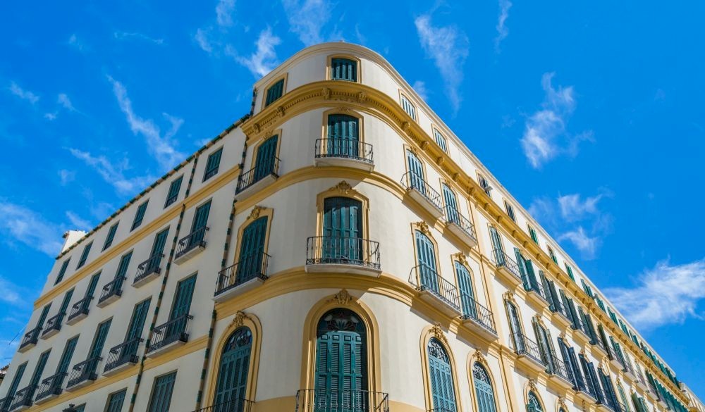 Málaga: The Perfect Retirement Haven for Stylish Seniors in 2024