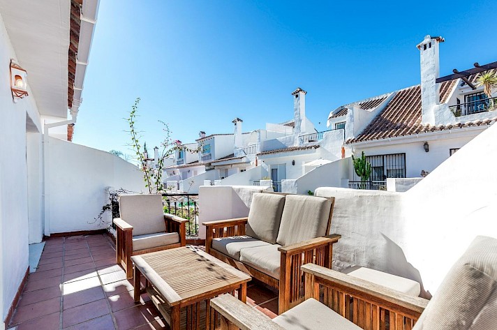 Priced To Sell - Beautiful Townhouse Exclusive in Los Naranjos De Marbella