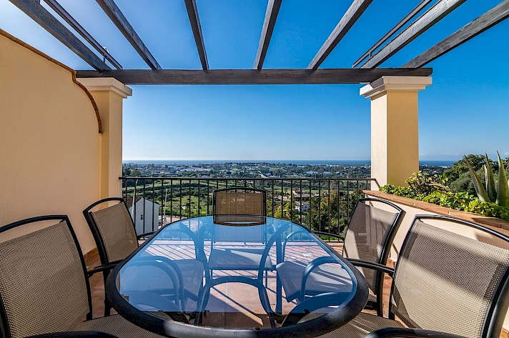 South Facing Quality Duplex Penthouse with Spectacular Views