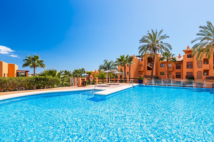 Fully Renovated Modern Garden Apartment in Benahavís