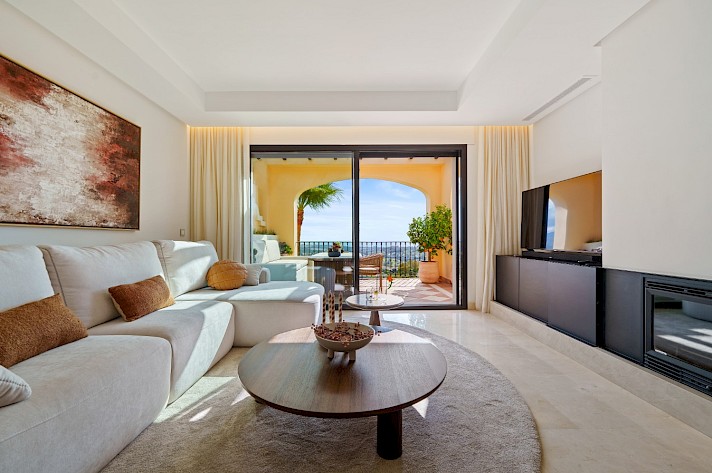 Spectacular Penthouse with Panoramic Views in La Quinta
