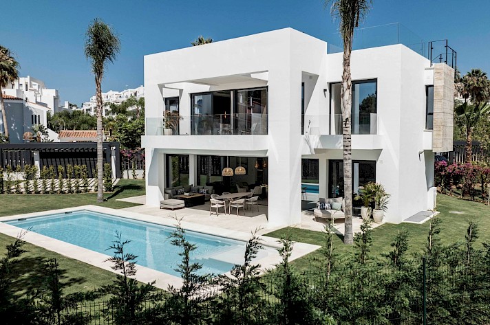 Luxury Brand New Villa in El Campanario, Estepona East