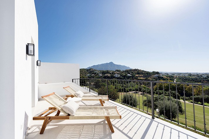 Fully Renovated La Quinta - Benahavis Townhouse