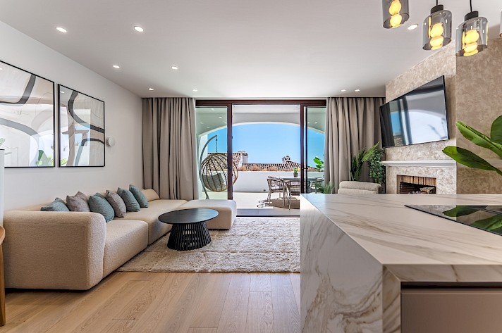 Superb Vista Fully Refurbished Townhouse in Los Arqueros Benahavis