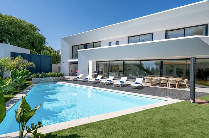 Modern Luxury Villa in Marbella East