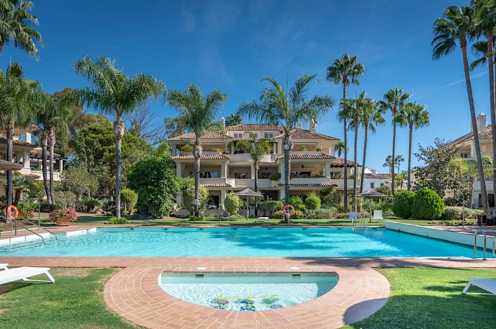 Golf-view Penthouse within a Gated Residential Complex