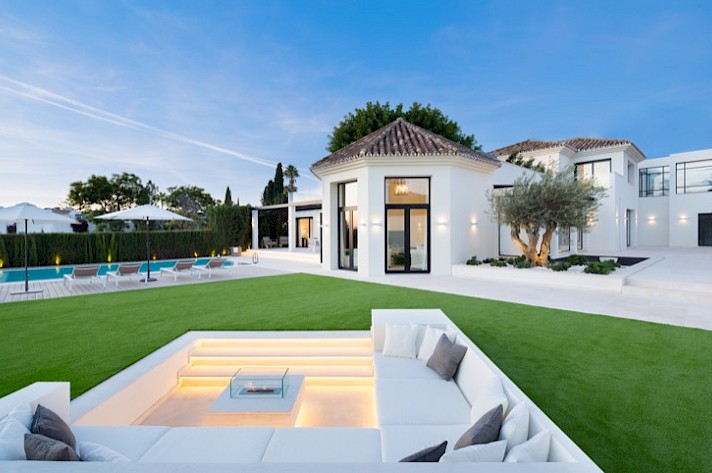 Frontline Golf Residence in Nueva Andalucia