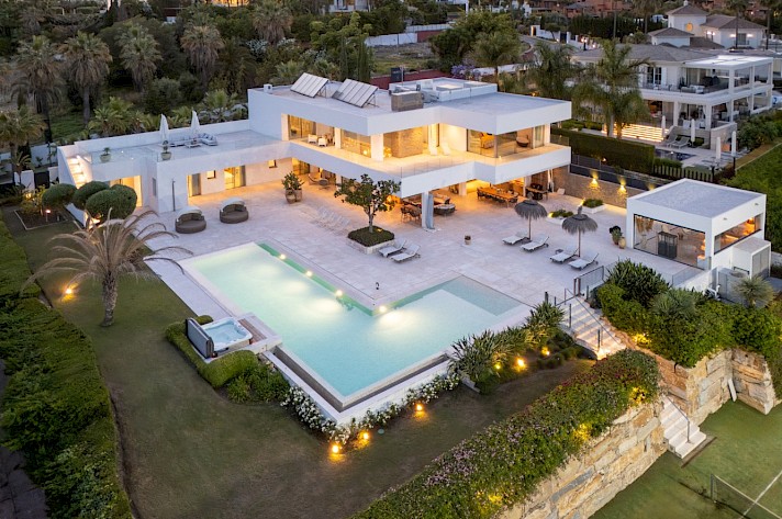 Modern Villa with Prime Location
